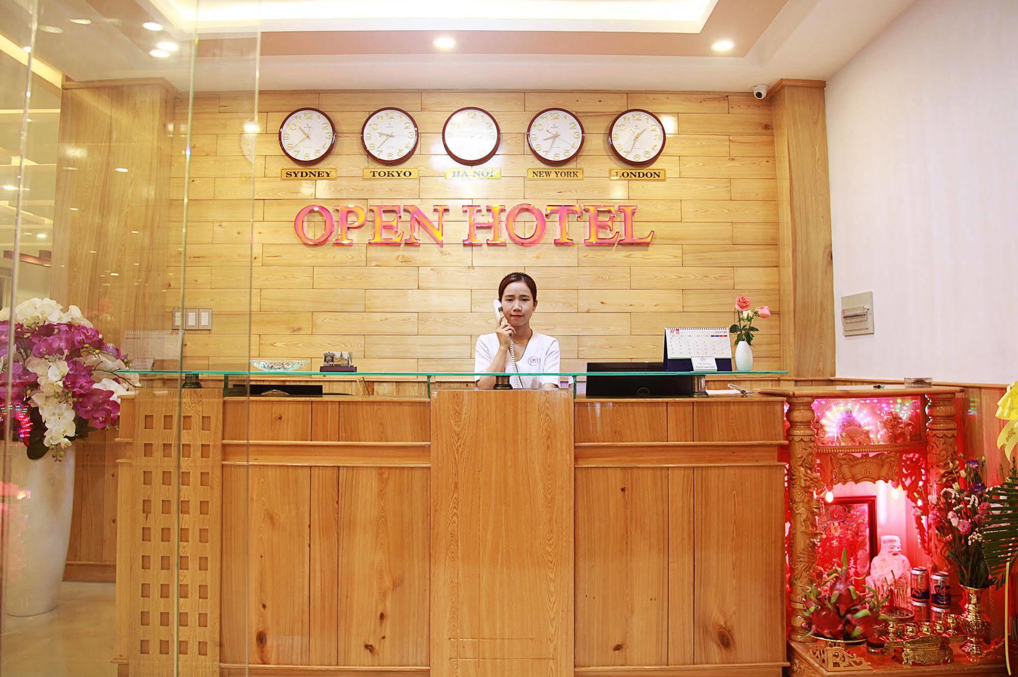 Shara Hotel Da Nang Bagian luar foto